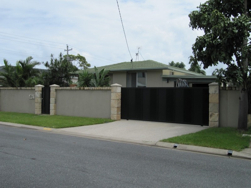 2 Bahia Court, Broadbeach Waters QLD 4218