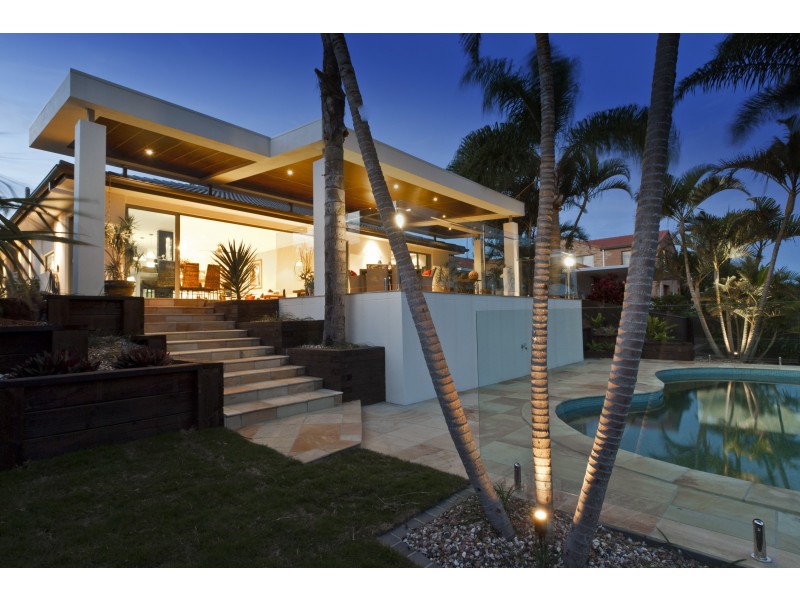 28 Tosti Street, Sorrento QLD 4217