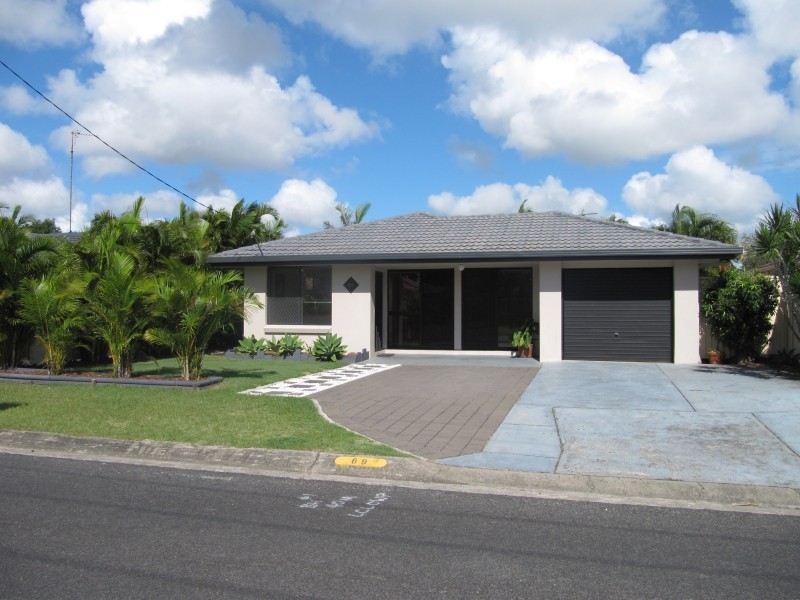 69 Vatakoula Pde, Mermaid Waters QLD 4218