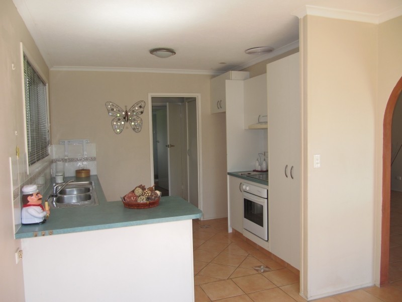 69 Vatakoula Pde, Mermaid Waters QLD 4218