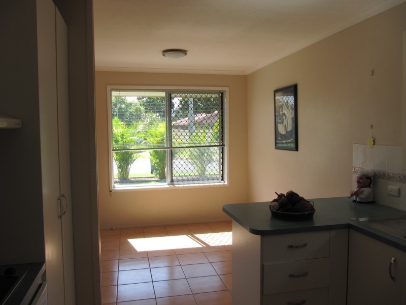 69 Vatakoula Pde, Mermaid Waters QLD 4218