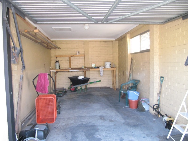 69 Vatakoula Pde, Mermaid Waters QLD 4218