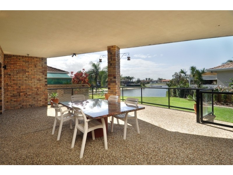 20 Cadence Ave, Mermaid Waters QLD 4218