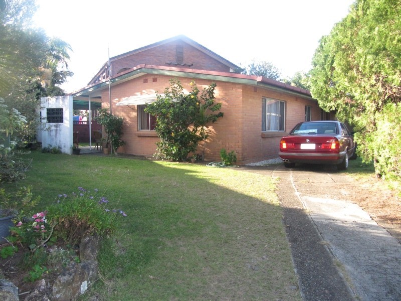 Broadbeach Waters QLD 4218