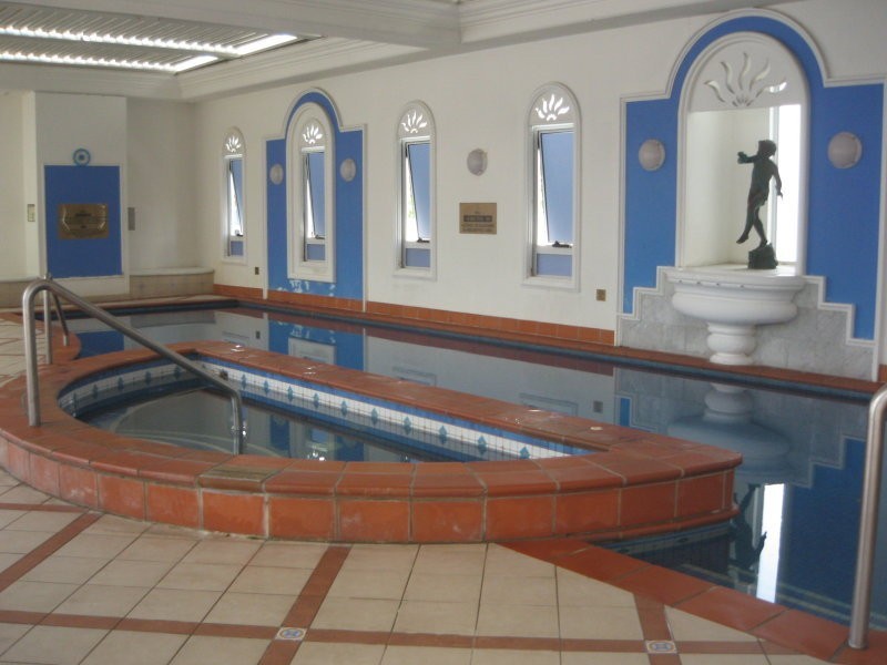 90 Surf Parade, Broadbeach QLD 4218