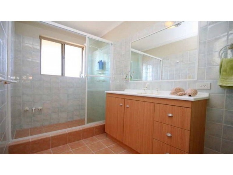 6 Lowood Court, Varsity Lakes QLD 4227