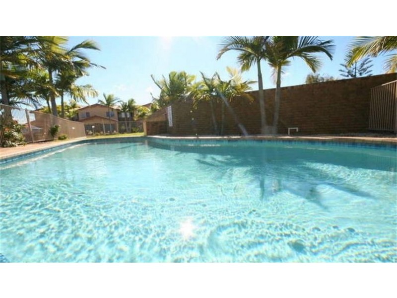 6 Lowood Court, Varsity Lakes QLD 4227