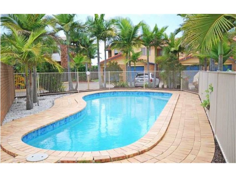 6 Lowood Court, Varsity Lakes QLD 4227