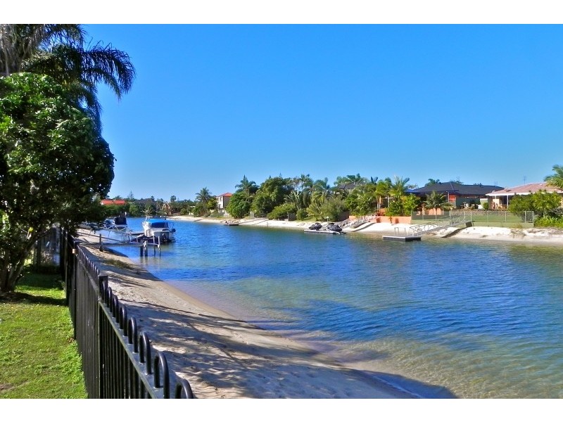 26 Verdichio Avenue, Mermaid Waters QLD 4218