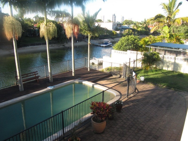 13 Poinciana Blvd, Broadbeach Waters QLD 4218