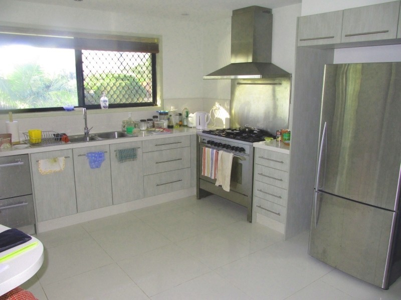 13 Poinciana Blvd, Broadbeach Waters QLD 4218