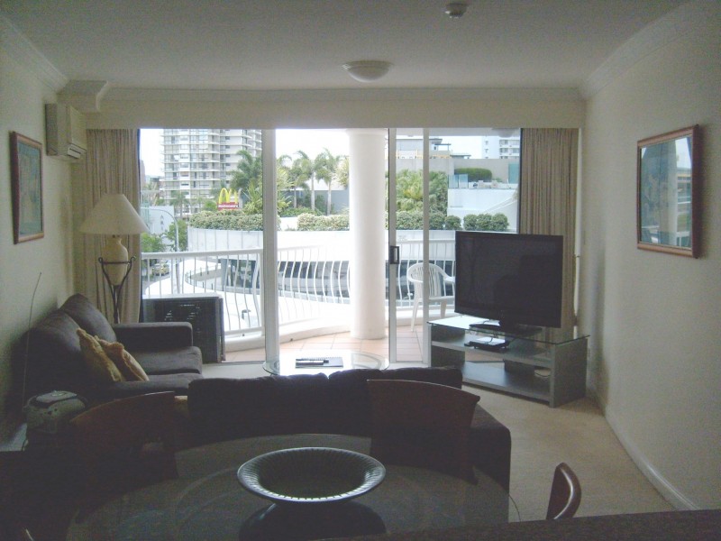 90 Surf Parade, Broadbeach QLD 4218