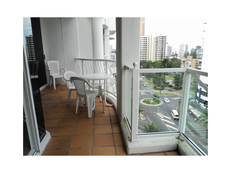 9/24 Queensland Avenue, Broadbeach QLD 4218