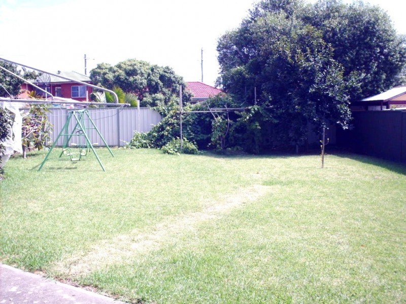 246 Smithfield Road, Fairfield West NSW 2165