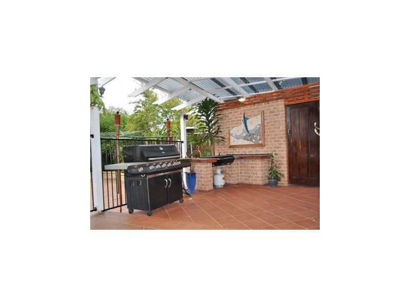 21 Thurbon Avenue, Peakhurst NSW 2210