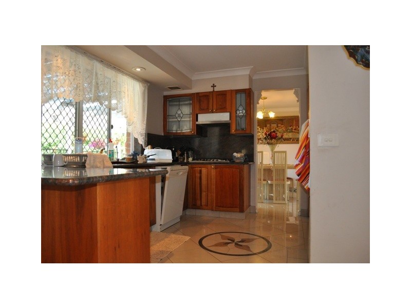 21 Thurbon Avenue, Peakhurst NSW 2210