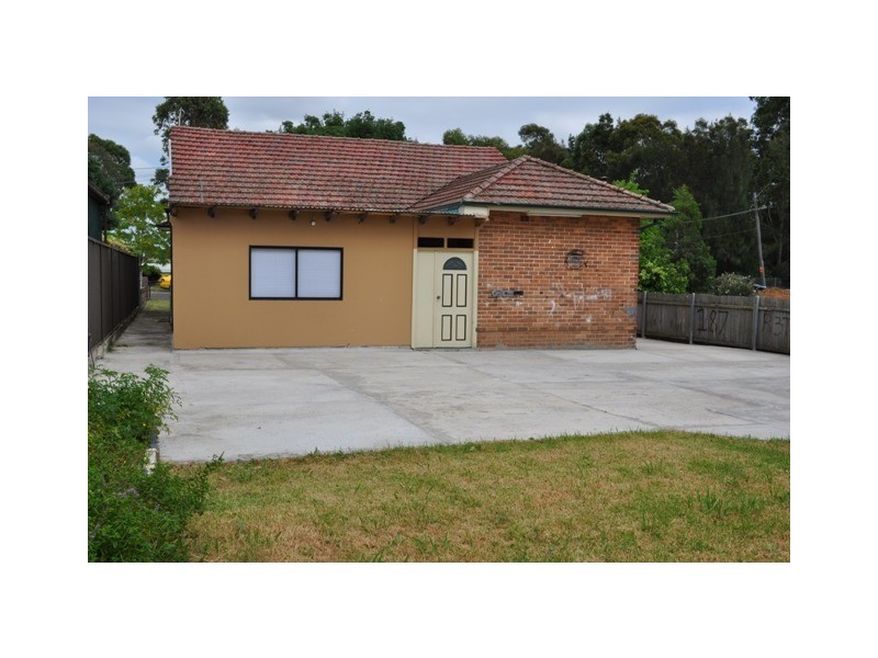 182 Bonds Road, Riverwood NSW 2210