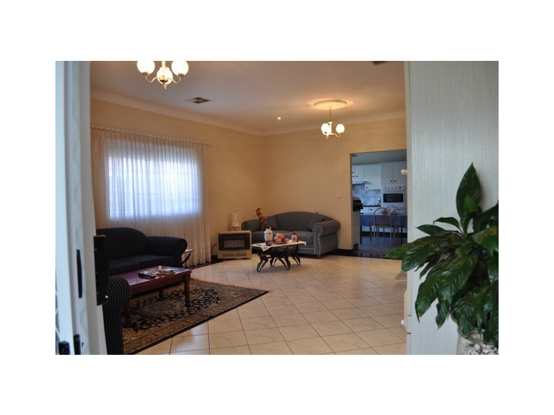 38 Mazarin Street, Riverwood NSW 2210