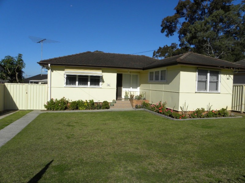 Fairfield West NSW 2165