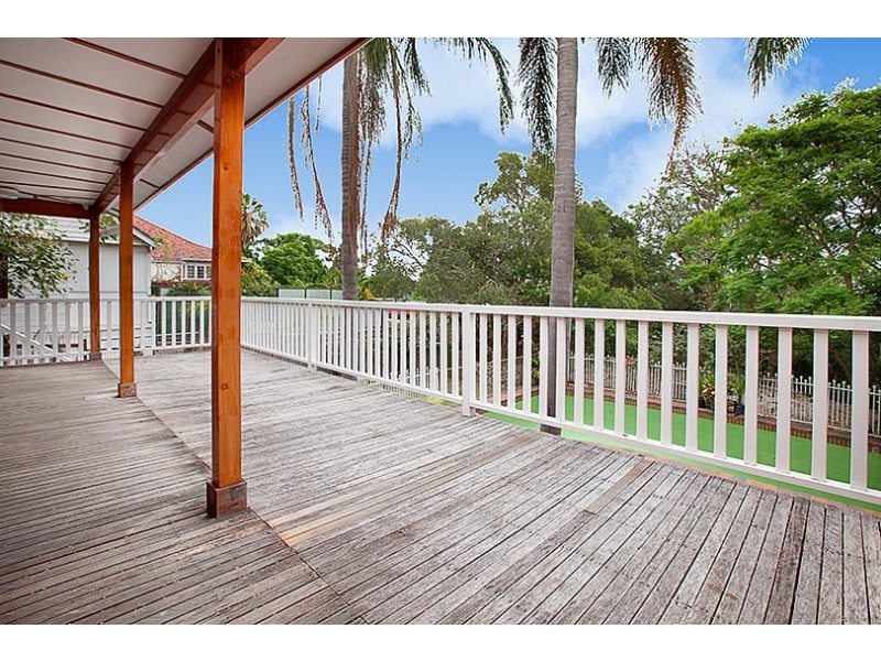 32 Goodchap Road, Chatswood NSW 2067