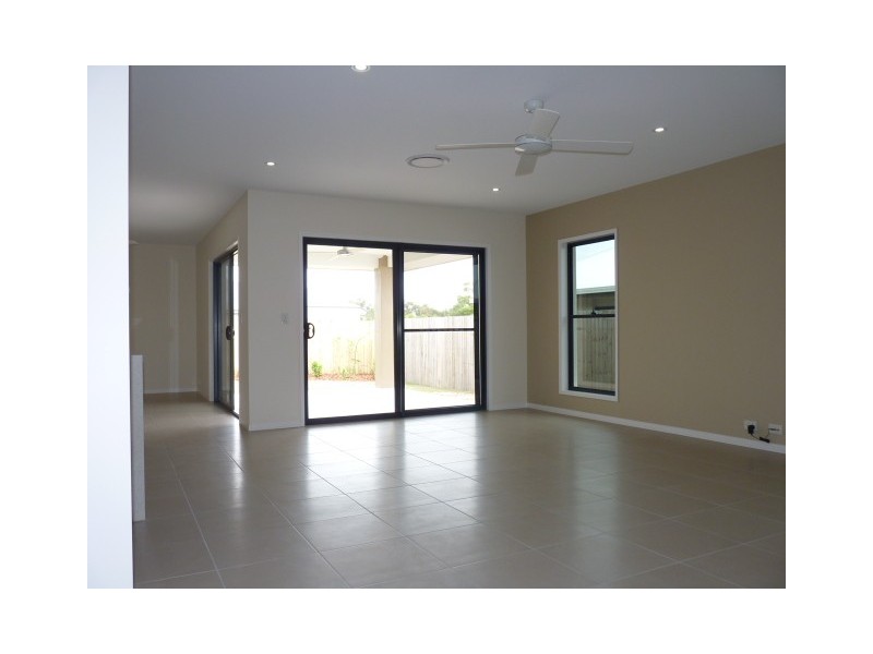 5 Peachtree Crescent, Peregian Springs QLD 4573