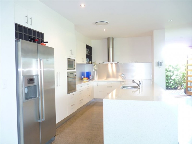 16 Boardrider Crescent, Mount Coolum QLD 4573