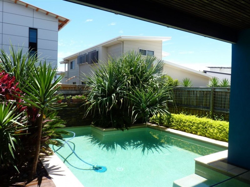 16 Boardrider Crescent, Mount Coolum QLD 4573