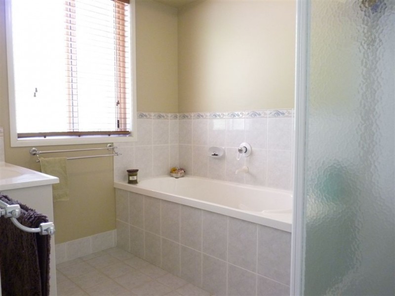 3 Supplejack Court, Lake Macdonald QLD 4563