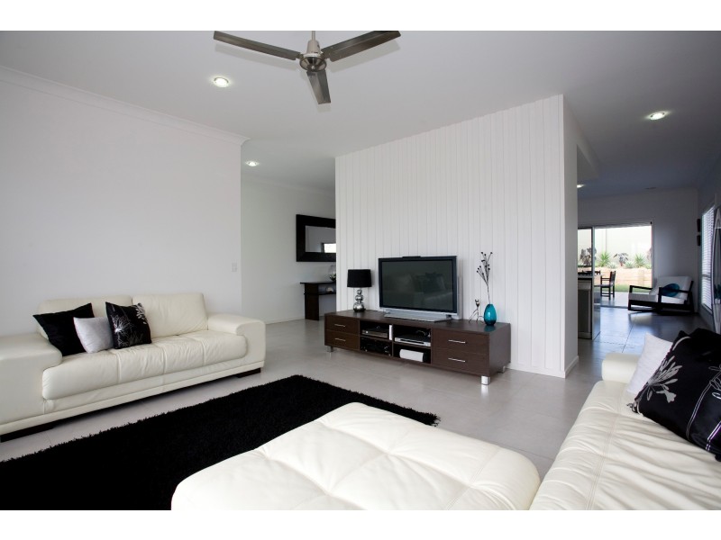 27 Myrtle Place, Mountain Creek QLD 4557