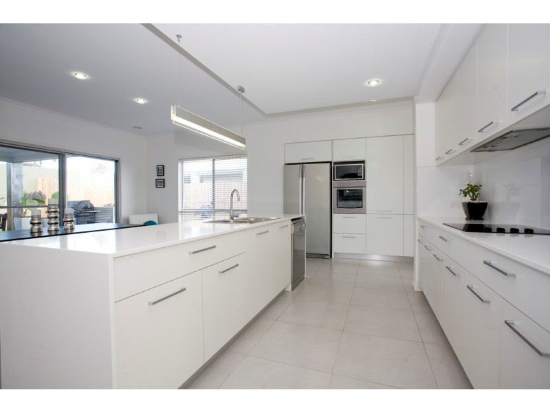 27 Myrtle Place, Mountain Creek QLD 4557