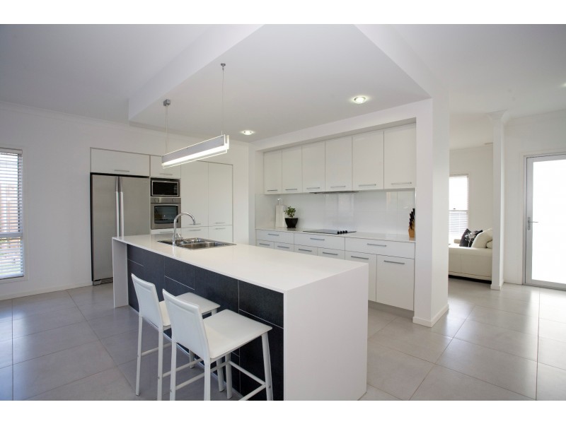 27 Myrtle Place, Mountain Creek QLD 4557