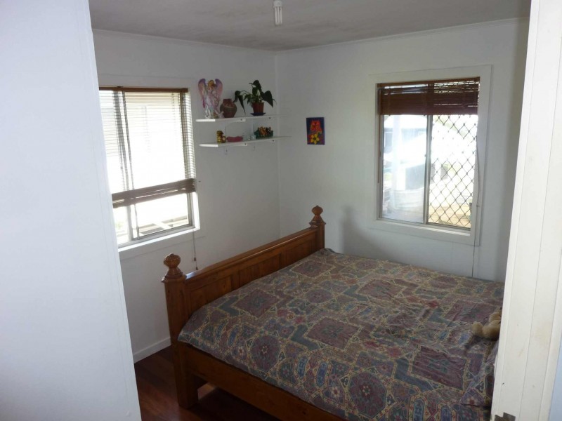92 Coronation Ave, Golden Beach QLD 4551