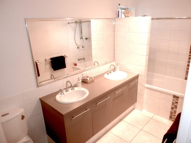 6 Crusader St, Battery Hill QLD 4551