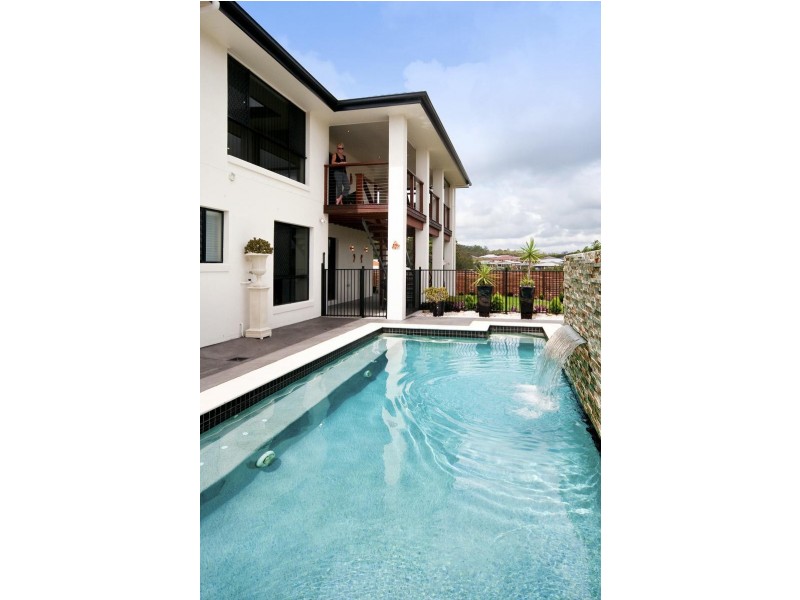 5 Pine Ridge Place, Little Mountain QLD 4551