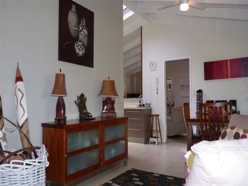 11 Yango St, Pacific Paradise QLD 4564