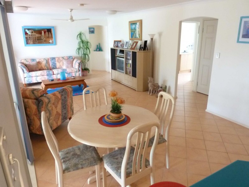 6 Amity Crt, Pelican Waters QLD 4551