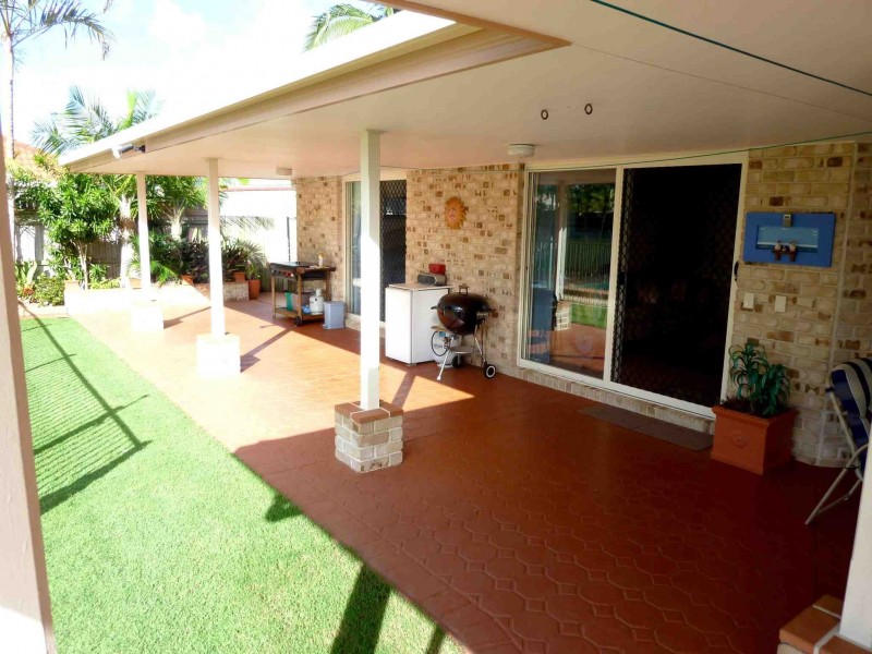 6 Amity Crt, Pelican Waters QLD 4551