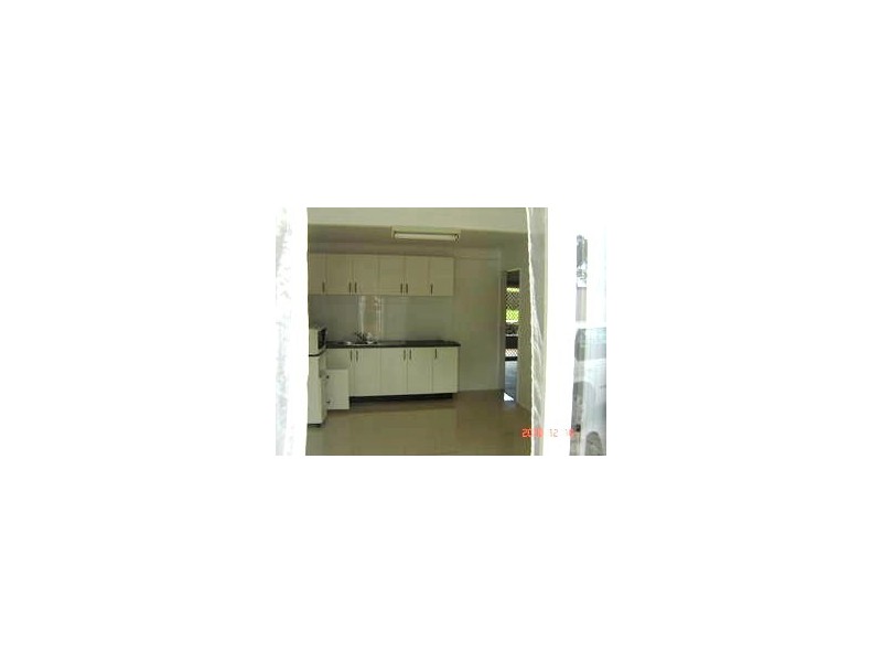 1 Yangoora, Ashmore QLD 4214