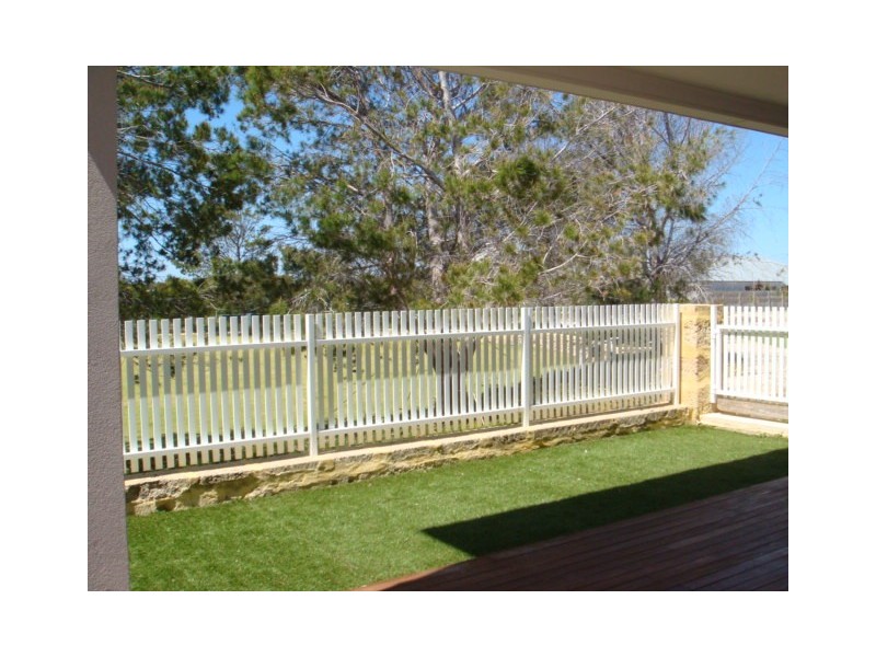 6 Sunny Close, Yanchep WA 6035