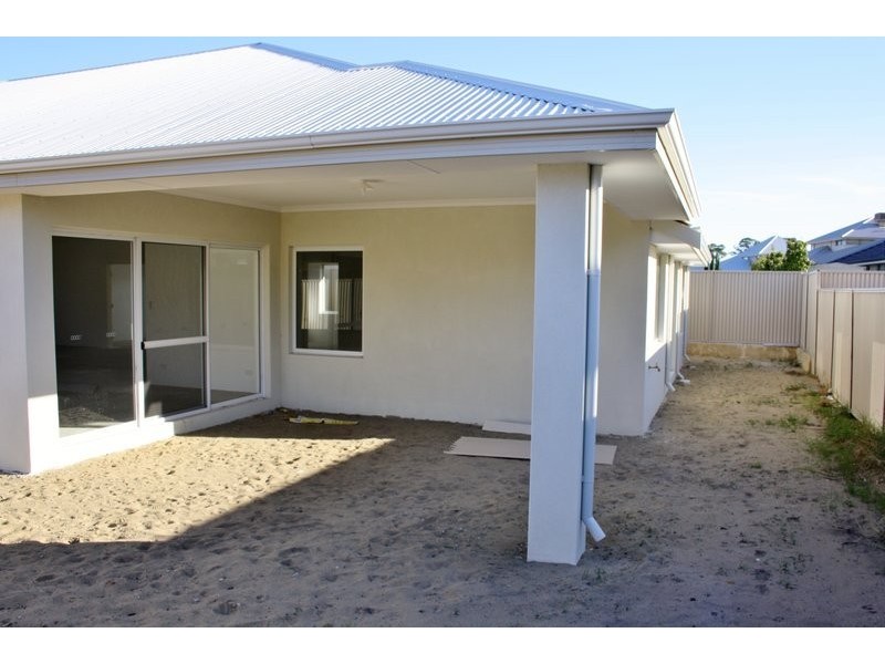 8 Rimfire Road, Baldivis WA 6171