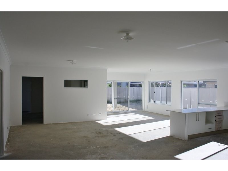 8 Rimfire Road, Baldivis WA 6171