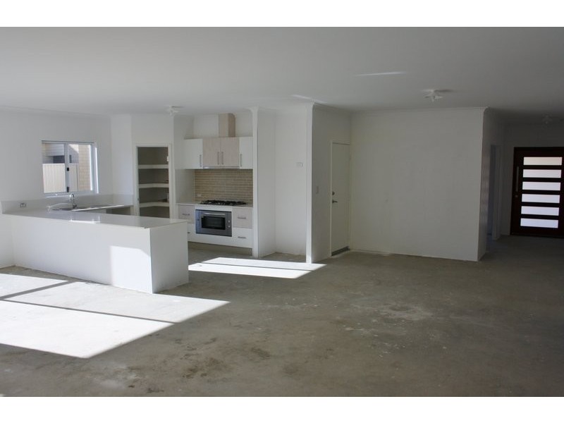 8 Rimfire Road, Baldivis WA 6171