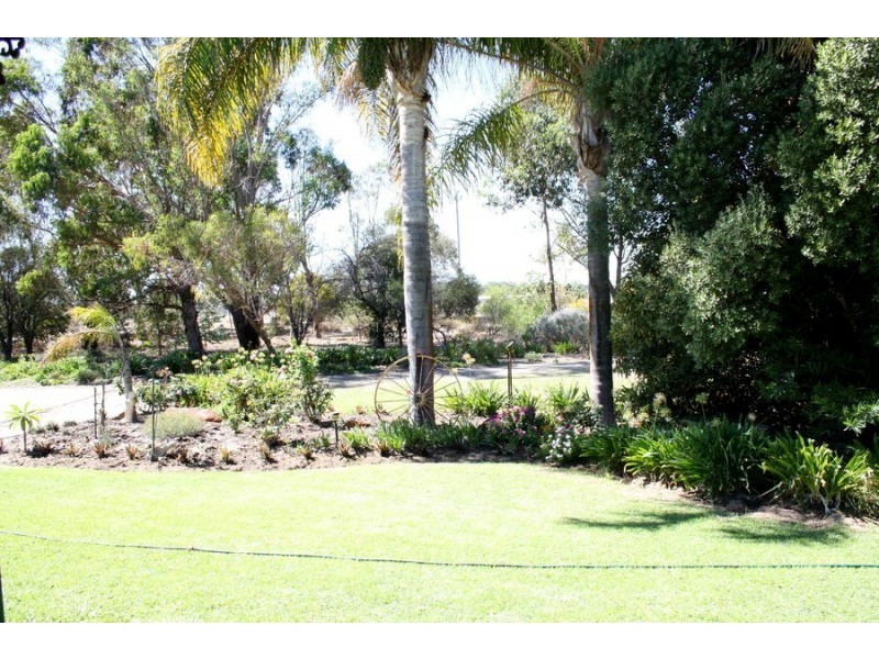 25 Carlson Place, Banjup WA 6164
