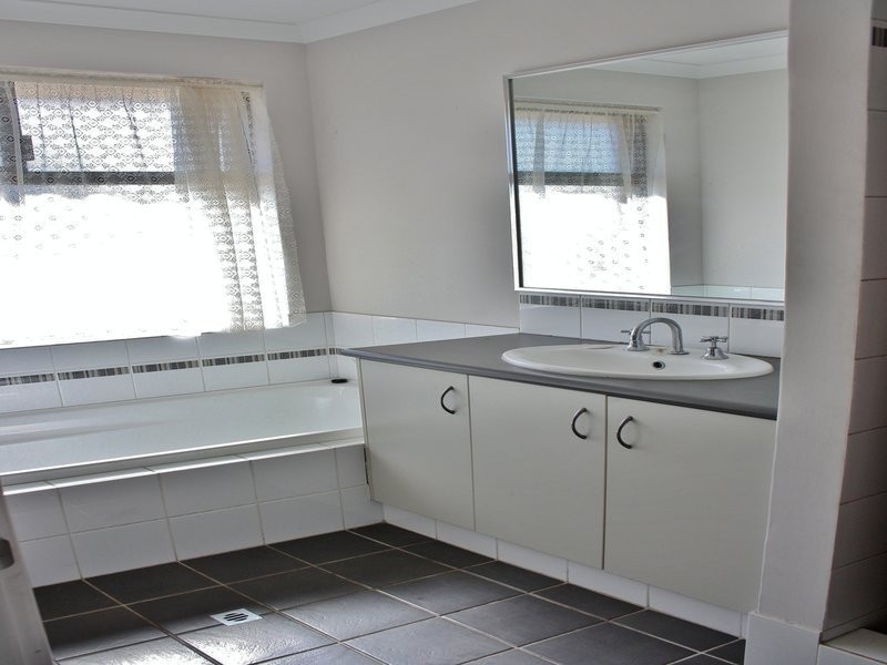 144 Banksia Road, Oldbury WA 6121