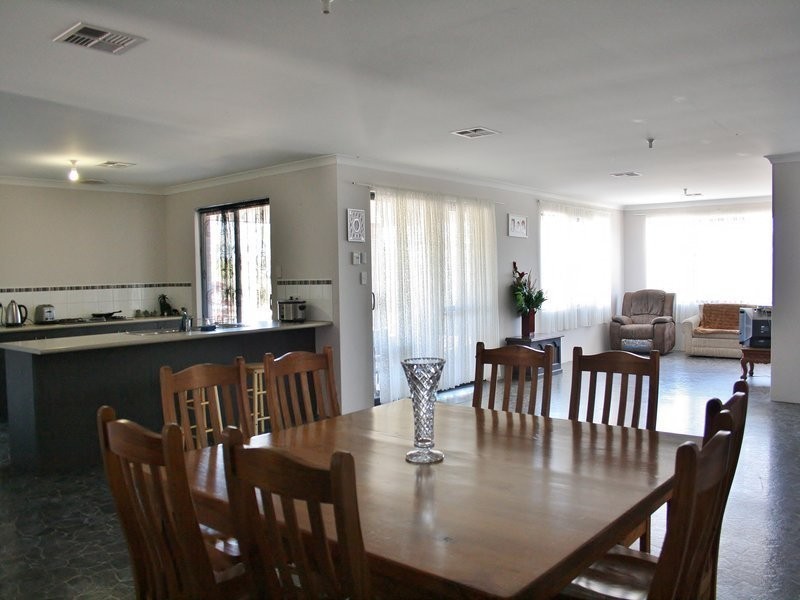 144 Banksia Road, Oldbury WA 6121