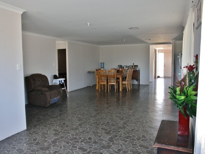 144 Banksia Road, Oldbury WA 6121