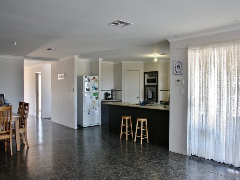 144 Banksia Road, Oldbury WA 6121