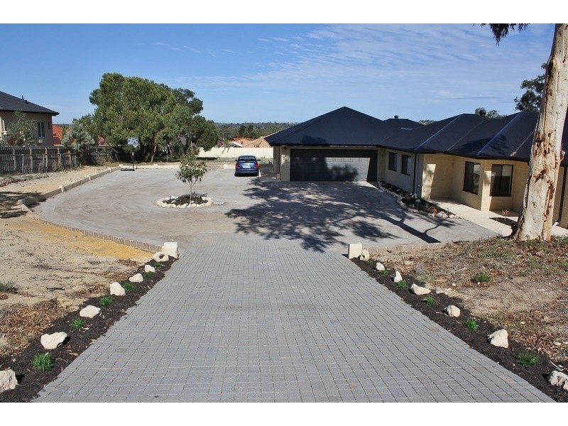 24 Carramar Road, Carramar WA 6031