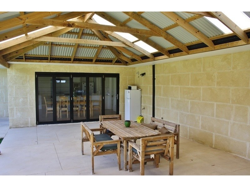 24 Carramar Road, Carramar WA 6031