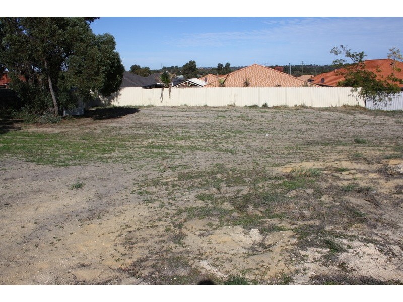 24 Carramar Road, Carramar WA 6031